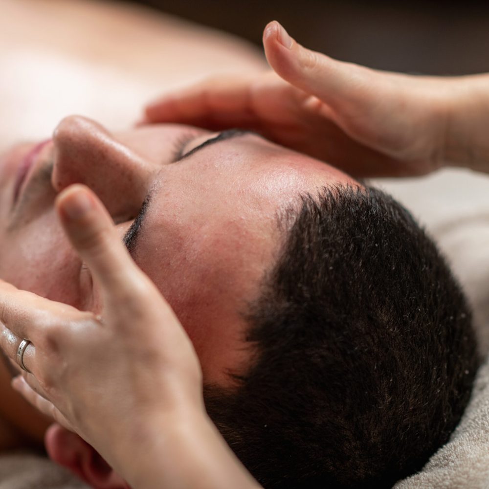Rejuvenating face massage